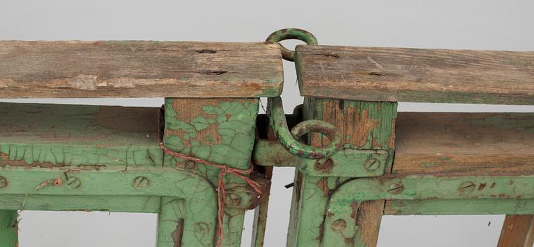 GRINDAR, ett par, 1900-talets första hälft.