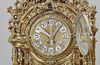 BORDSGARNITYR, mässing, 3 delar, 1800/1900-tal.