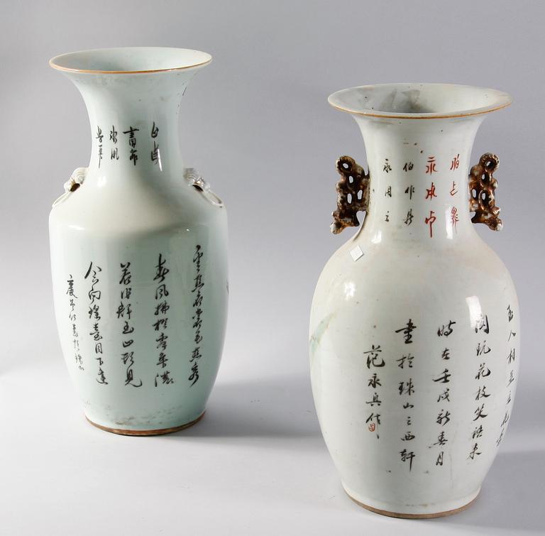 GOLVVASER, 2 st, porslin, Kina, 1900-tal.