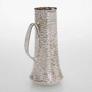 Tapio Wirkkala, Tillbringare, sterling silver, samt bägare, 6 st, silver (.925 och .830), Kultakeskus, Tavastehus 1969-1979.