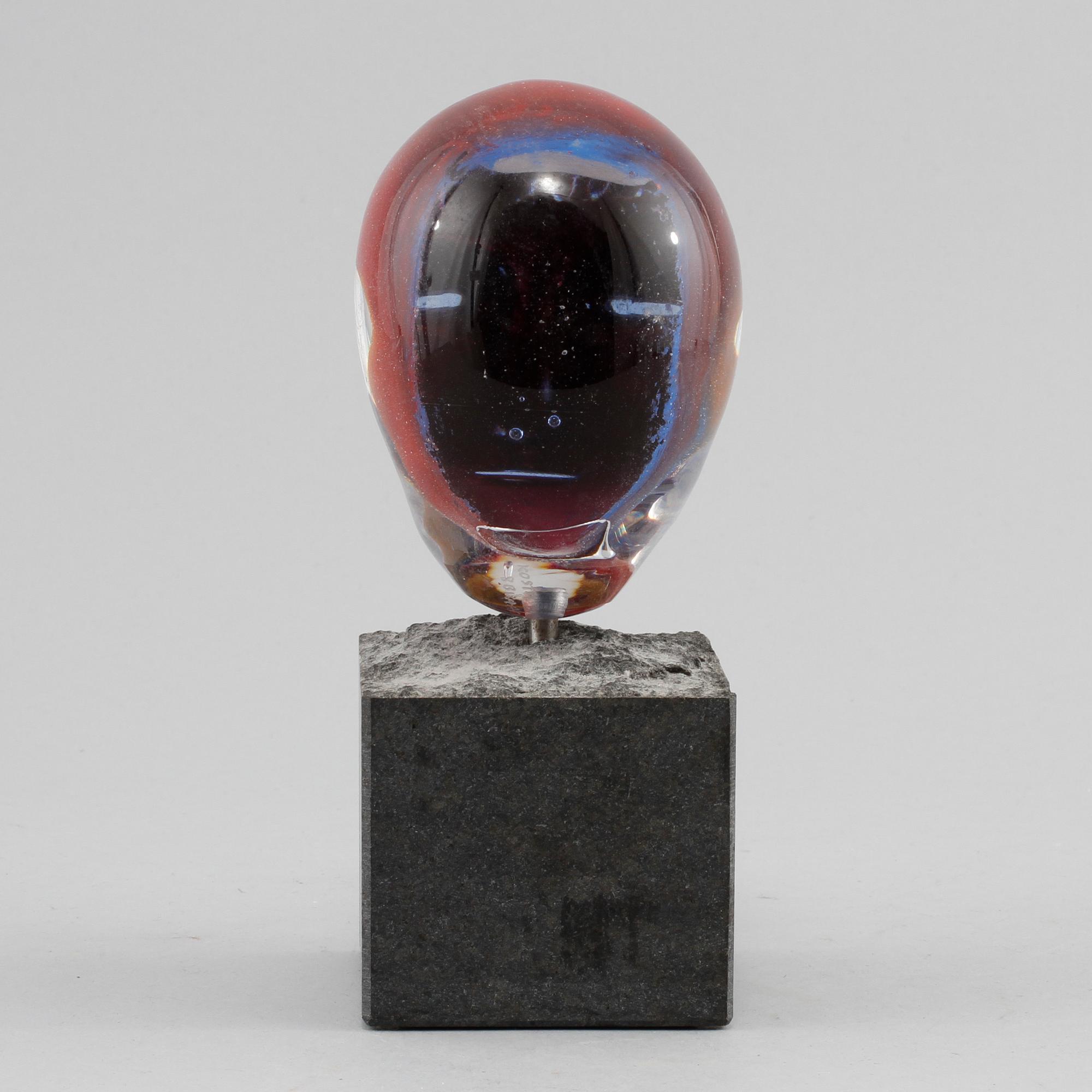 BERTIL VALLIEN, skulptur, glas, signerad och numrerad 26/600, Kosta Boda Atelier.