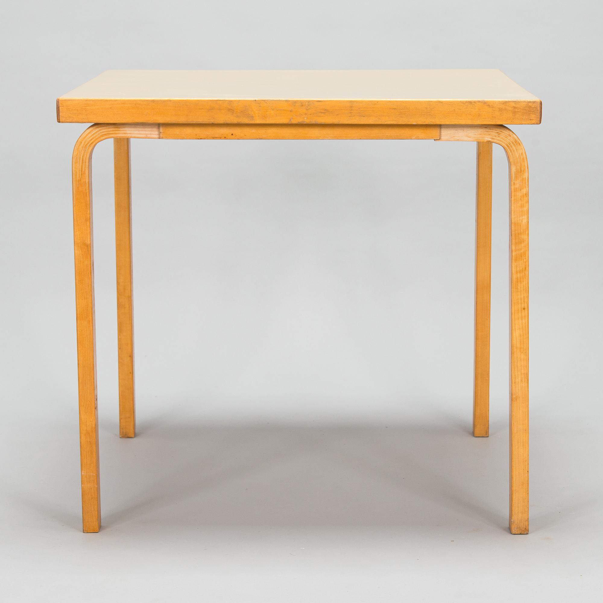 Alvar Aalto, bord, Modell 81C, O.Y. Huonekalu- ja Rakennustyötehdas A.B. 1960-tal.