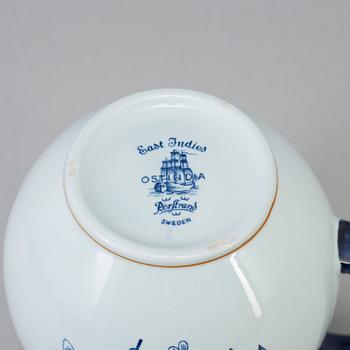 A 31 piece porcelain service 'Ostindia' by Rörstrand.