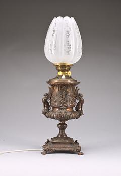 BORDSLAMPA/FOTOGENLAMPA, nyrenässans, 1800-talets slut.