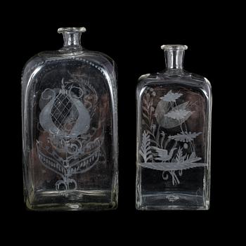 BRÄNNVINSFLASKOR, 2 st, glas, 1800-tal.