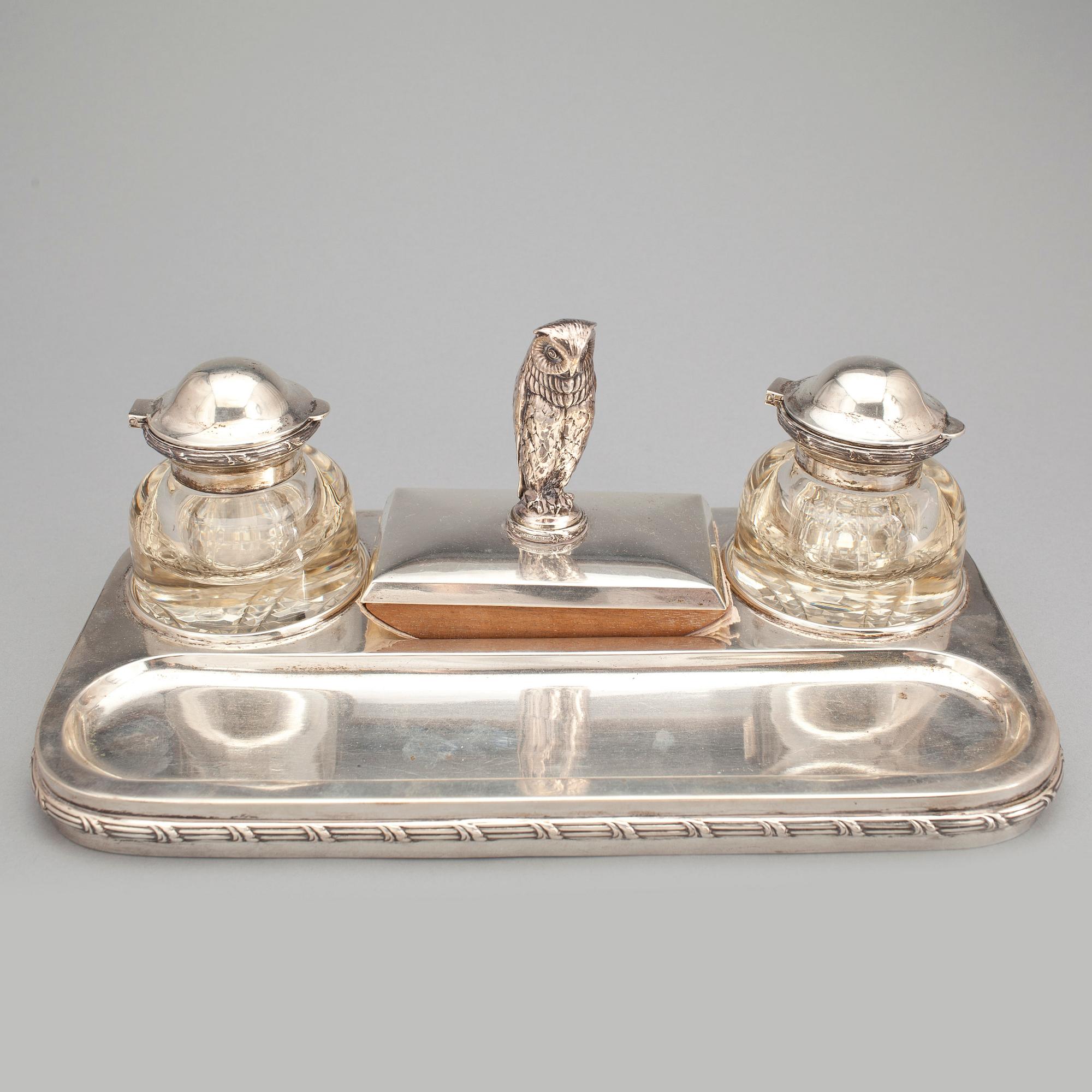 SKRIVSTÄLL, silver, CG. Hallberg, Stockholm 1911.