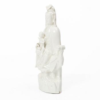 Guanyin, porslin, Blanc de Chine, Kina, sen Qingdynasti.