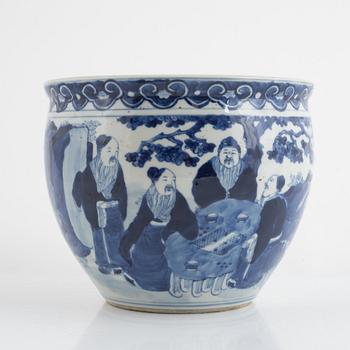 A Chinese blue and white porcelain flower pot, Qing dynasty, 19th century.