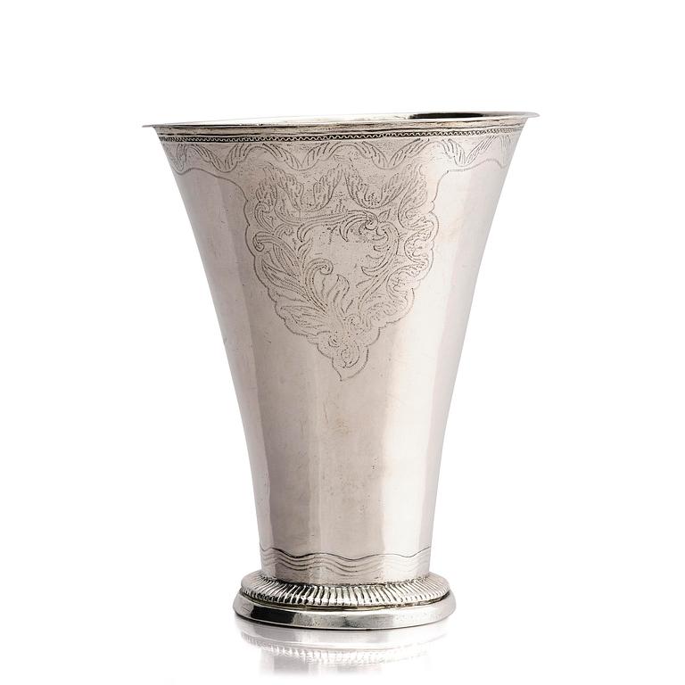 Petter Gillberg, a silver cup, Varberg 1775.