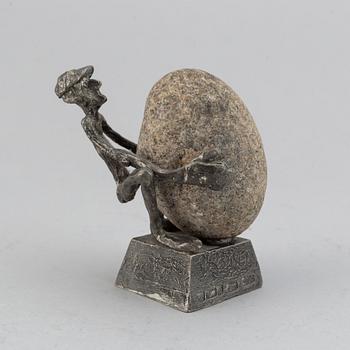 Henry Gustafsson, "Lyftet",  tenn och sten, Vimmerby, signerad, 1986.