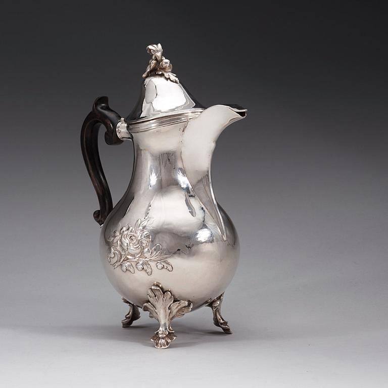 A Swedish 18th century silver coffee-pot, marks of Pehr Zethelius, Stockholm 1772.