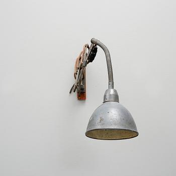 VÄGGLAMPA, industri, 1900-tal.
