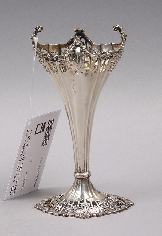 VAS, silver, Mappin & Webb Limited, London, 1914. Ca 135 g.