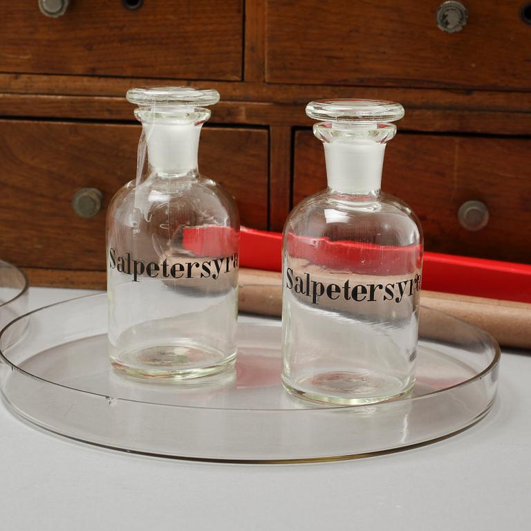 22 parts of laboratory equipment from the 20th century.