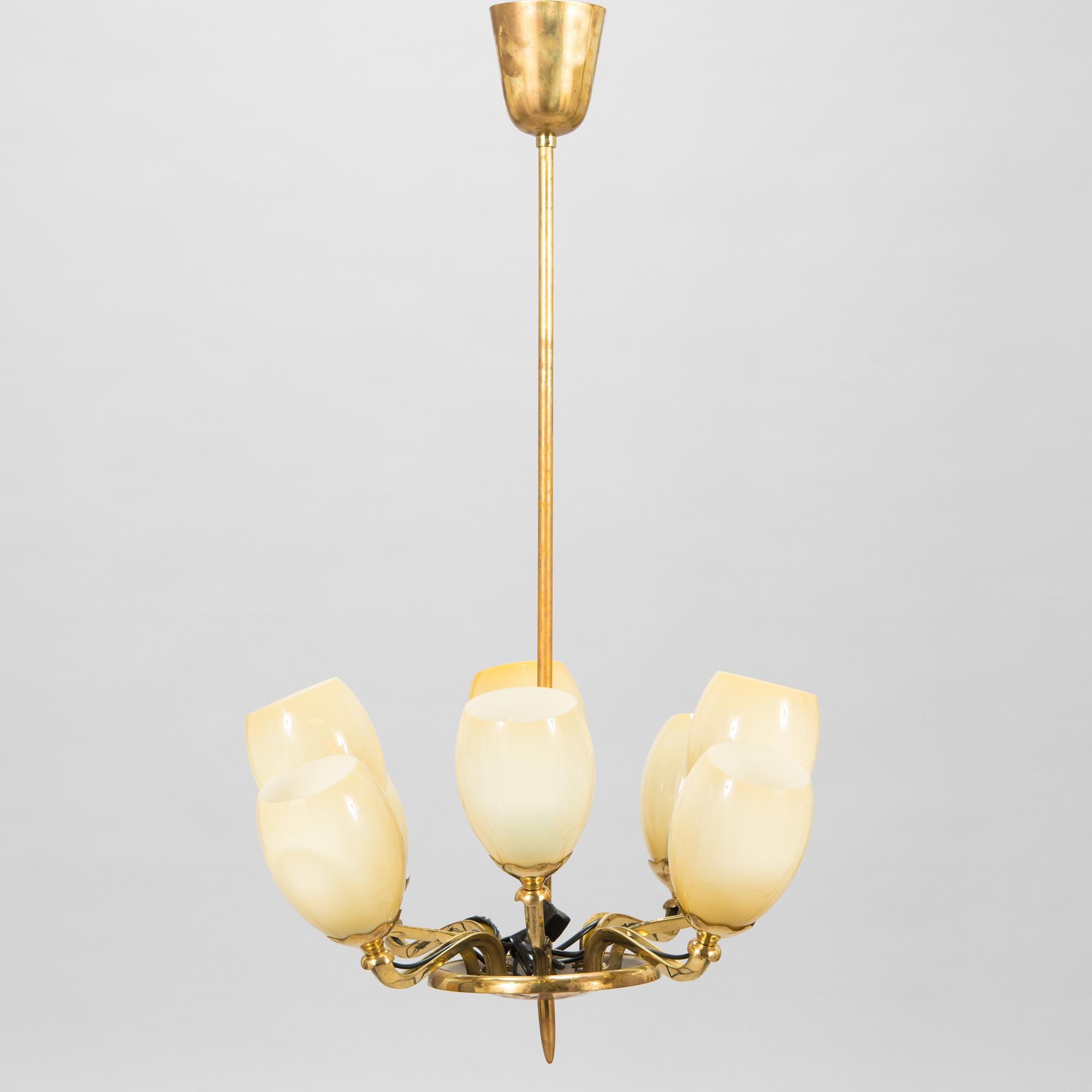 Paavo Tynell, taklampa modell 1382/8,  Idman 1900-talets mitt.