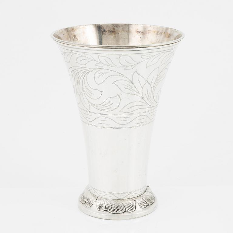 A silver beaker, Jakob Engelberth Torsk, Stockholm, 1897.