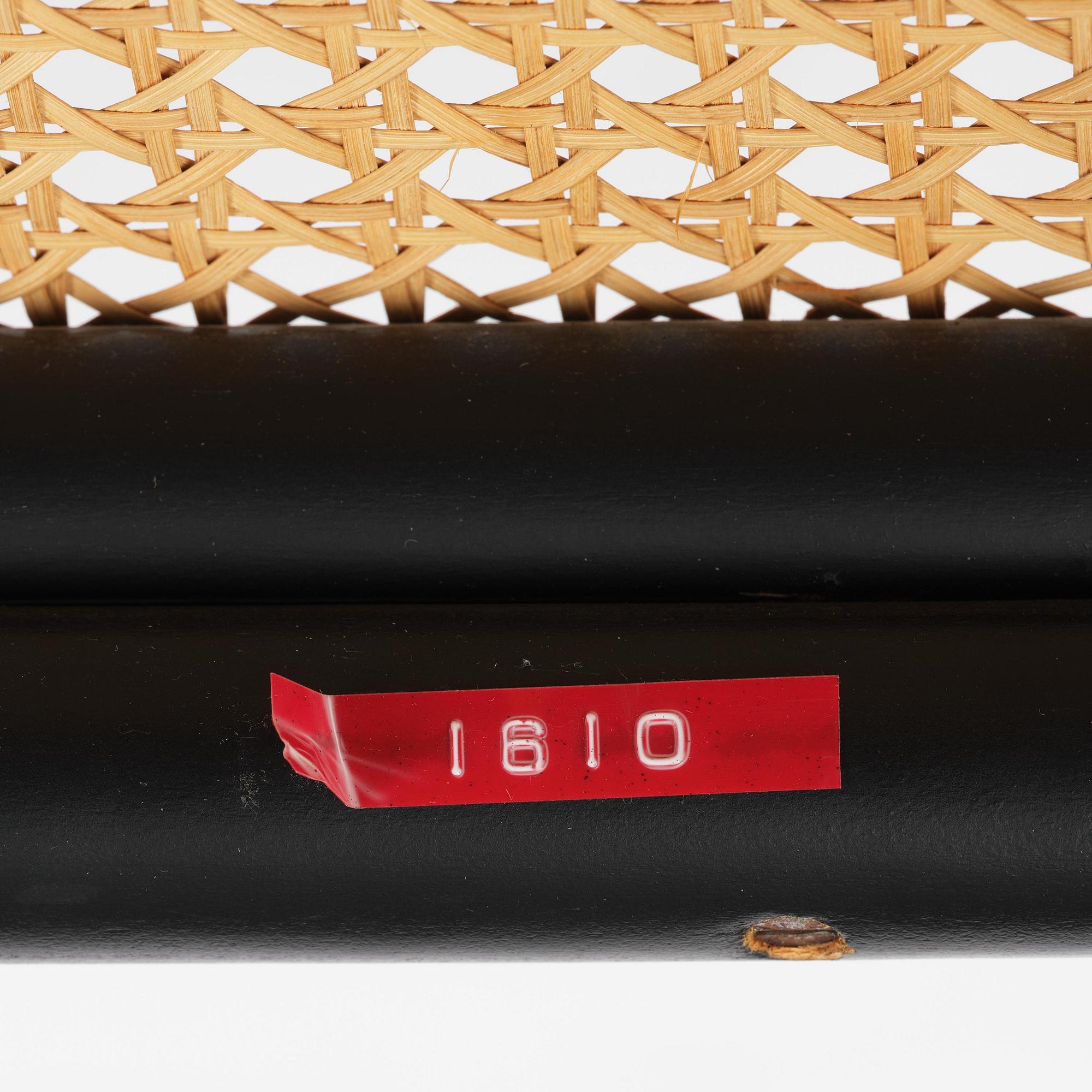 Jan Bocan, fåtöljer, ett par, Thonet, utförda för Tjeckoslovakiska ambassaden, Stockholm, 1972.