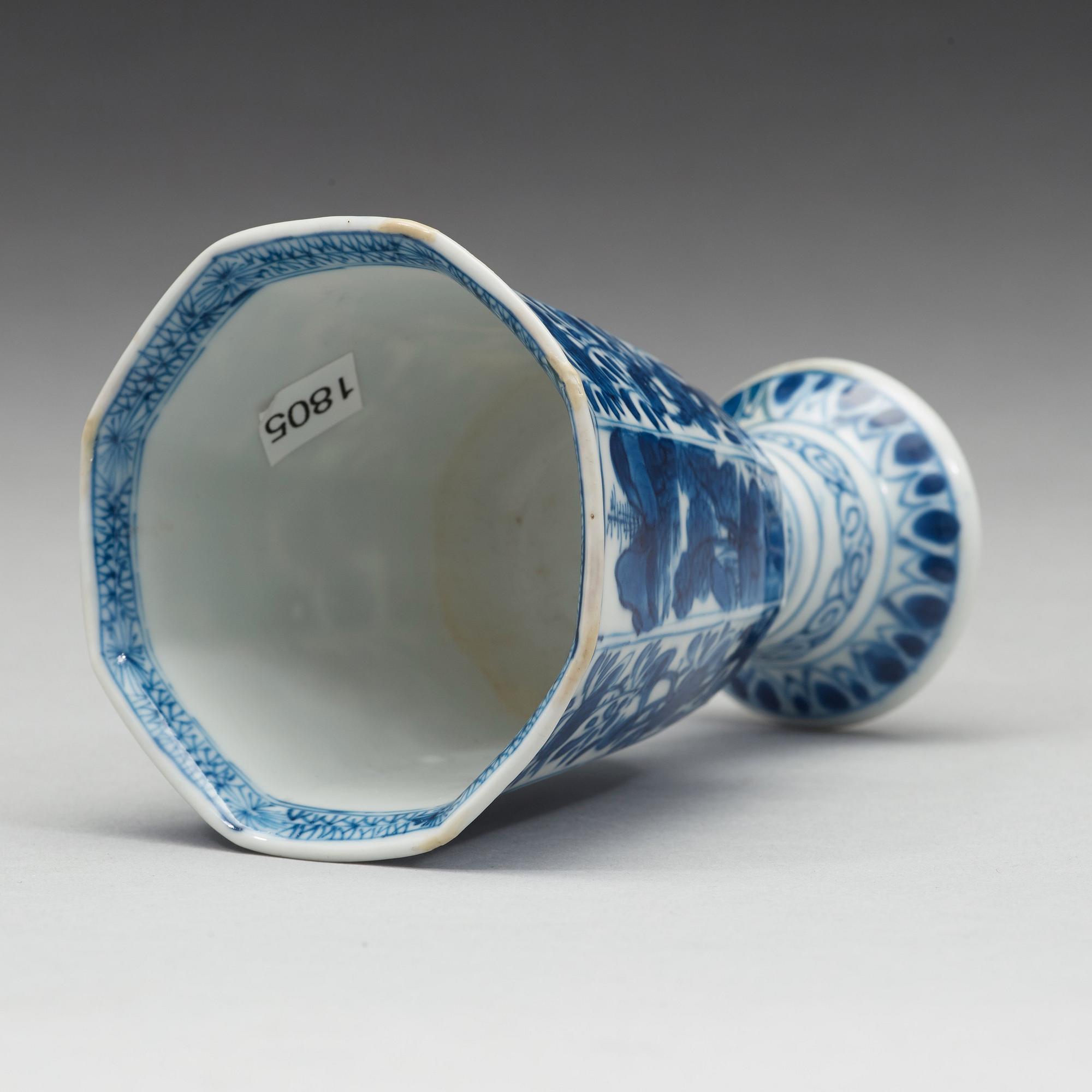 BÄGARE, porslin, Qingdynastin, Kangxi (1662-1722).