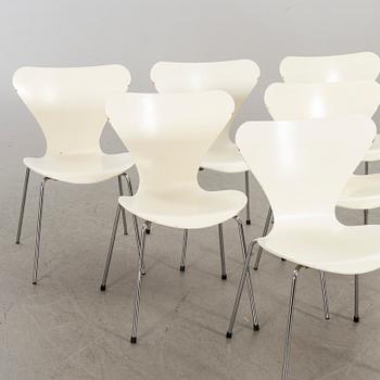 ARNE JACOBSEN, six danish "Sjuan" chairs for Fritz Hansen.