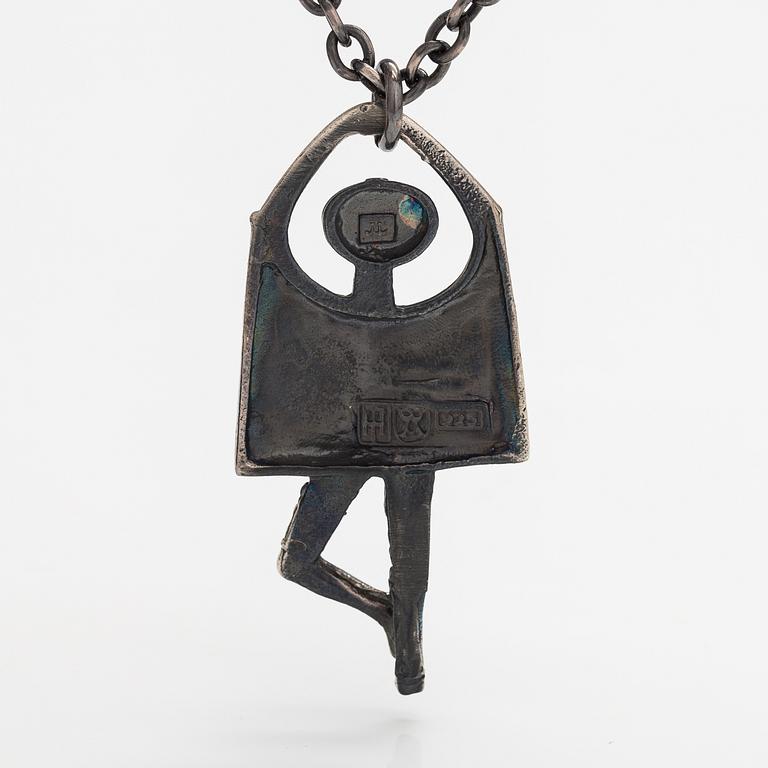 Jorma Laine, A sterling silver neckalce "Dancer". Turun Hopea, Turku.
