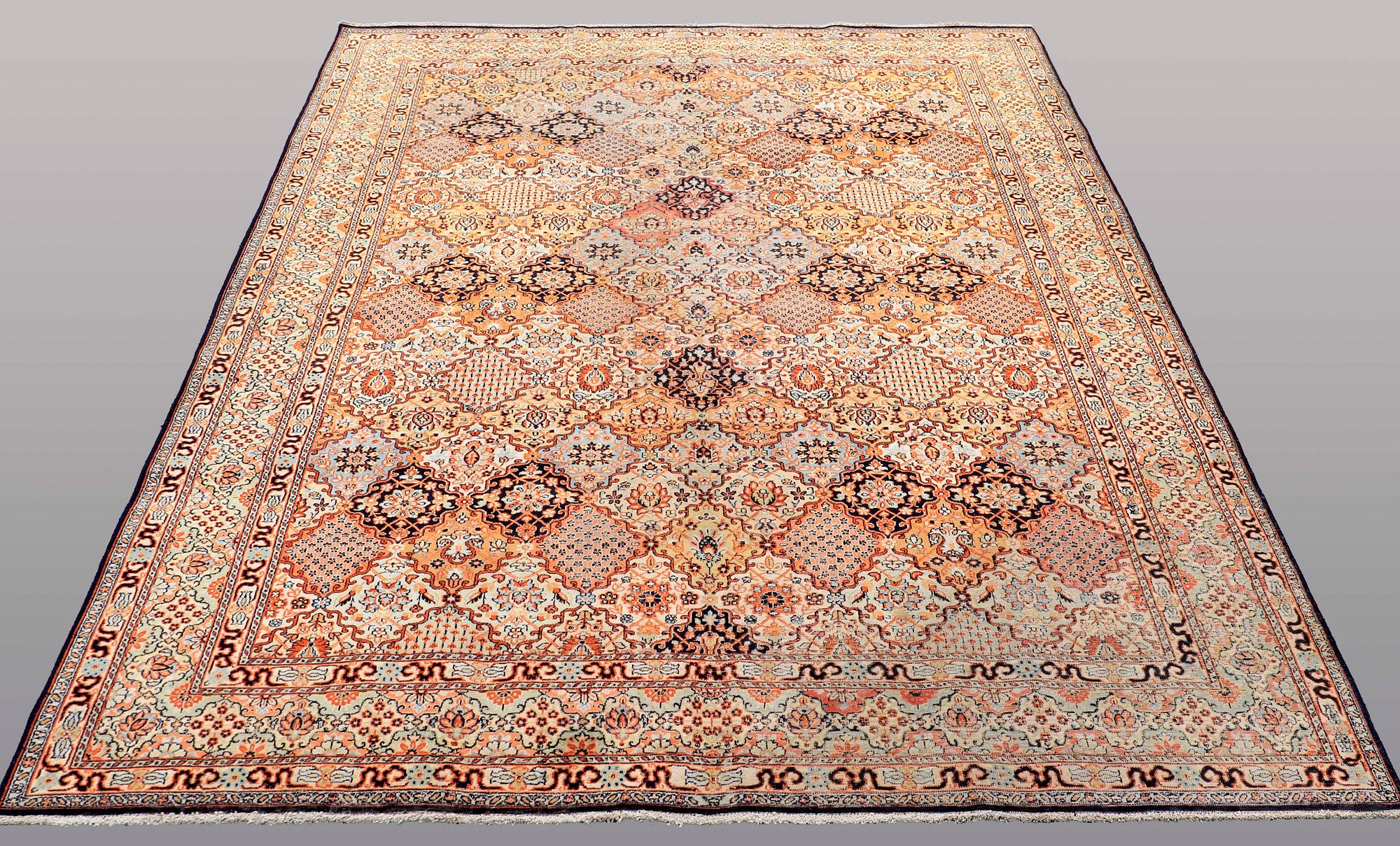 A RUG, Silke Kashmir, 274 x 182 cm.
