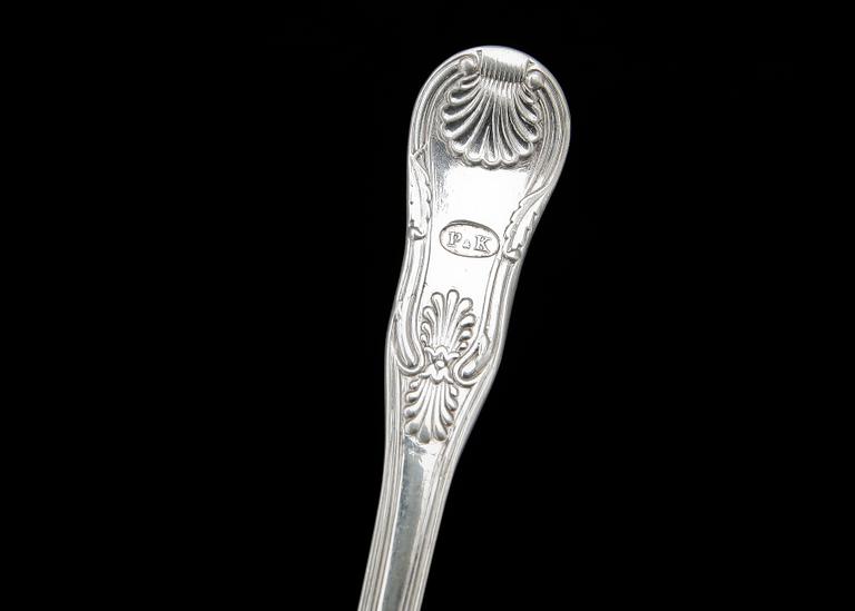 PARTI BESTICK, 17 delar, silver, "Engelsk snäck", mest Zethelius i Stockholm. Mest 1840-50-tal. Tot ca 1100 gram.