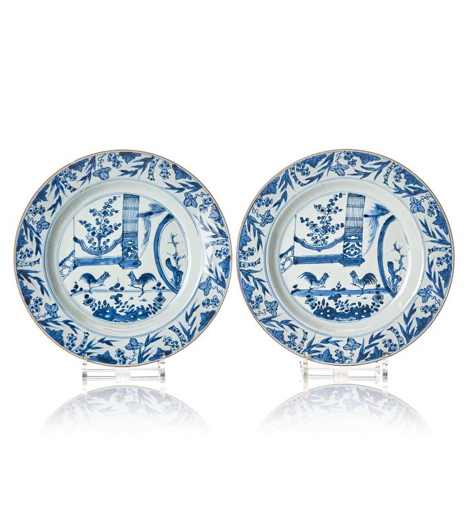 A pair of blue and white dishes, Qing dynasty, Qianlong (1736-95).