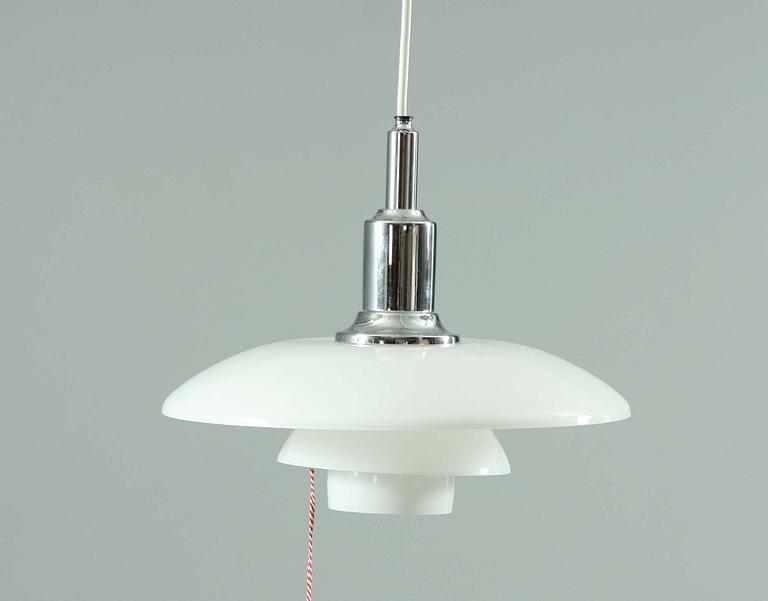 TAKLAMPA, 3/2 PH Pendeln. Design Poul Henningsen för Louis Poulsen. Danmark.