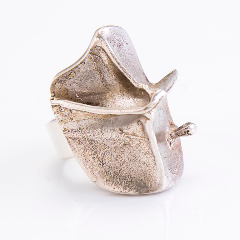 BJÖRN WECKSTRÖM, SORMUS, "Magmassa", KETJU ja KORVAKORUT, sterlinghopeaa, Lapponia, Helsinki 1971-88.