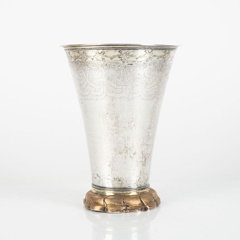 A Swedish parcel-gilt silver beaker, mark if Martin Bernström, Härnösand 1780.