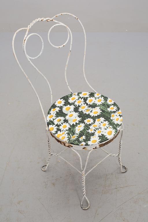 TRÄDGÅRDSGRUPP, 3 delar, delvis Grytgöl, 1900-tal.