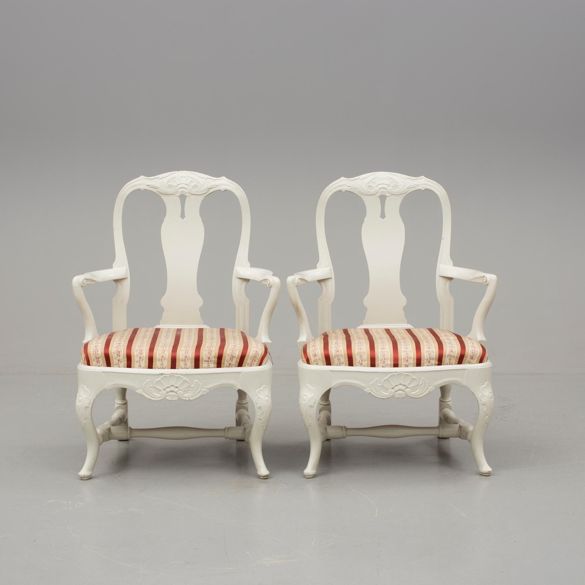 KARMSTOLAR, ett par, rokokostil, 1900-tal.