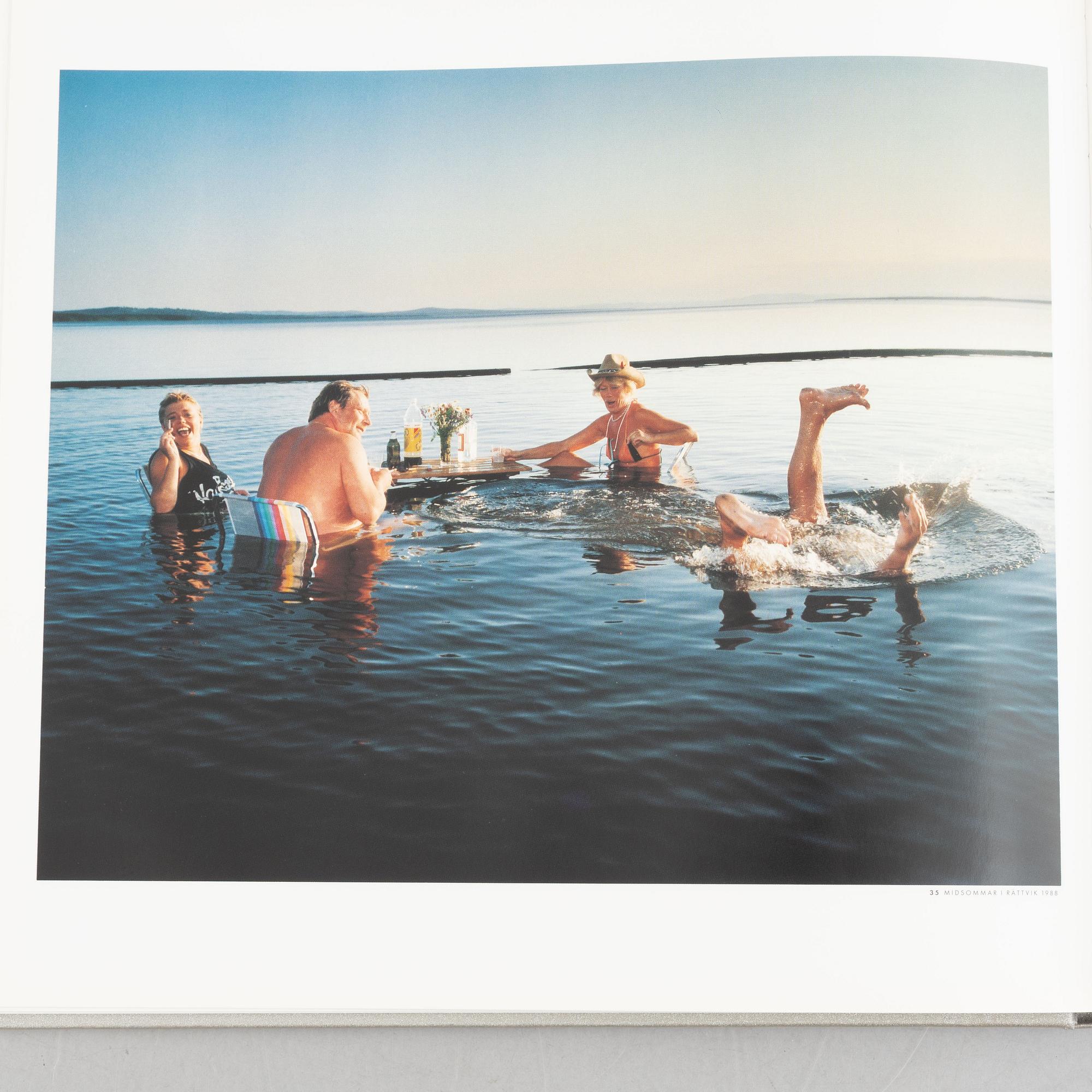 Lars Tunbjörk, bok "Landet utom sig", 1993.