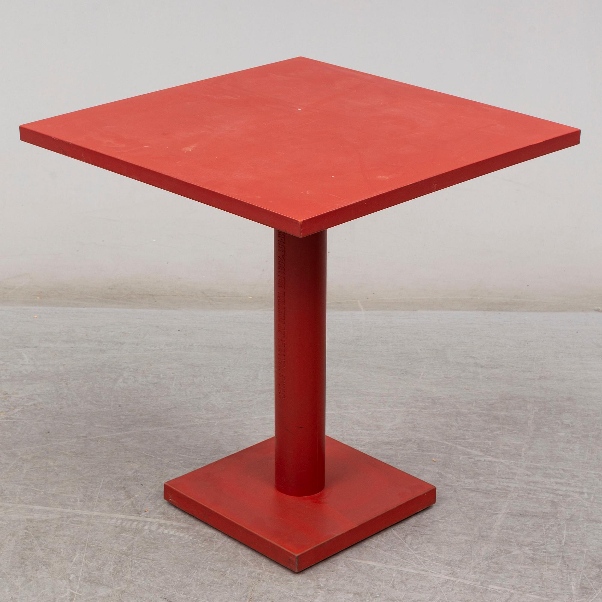 BORIS BERLIN/POUL CHRISTIANSEN, bord med två stolar, "Non", Komplot design, Källemo.