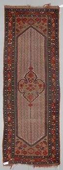 GALLERIMATTA, nordvästpersisk, antik, ca 110x310.