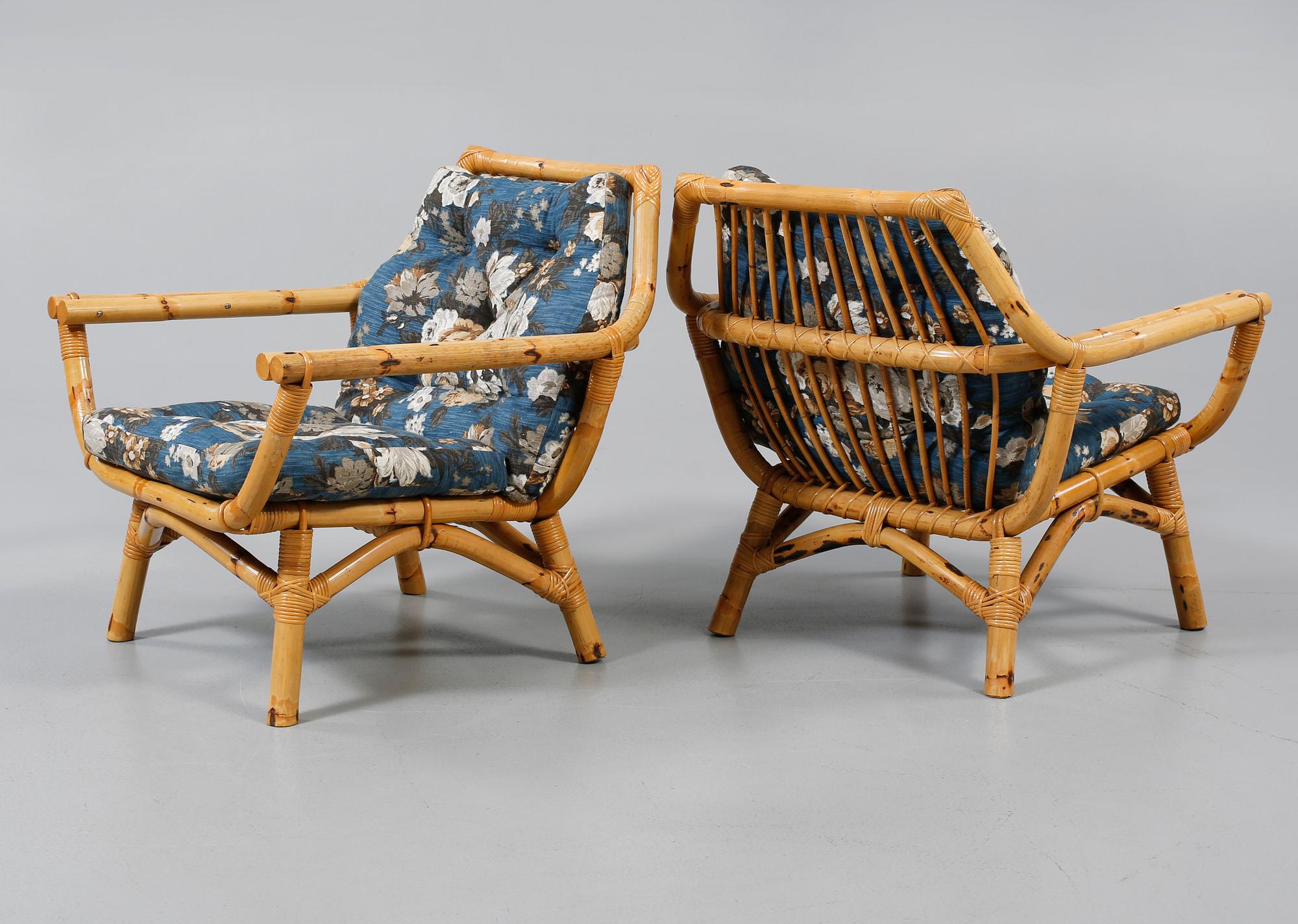 KORGMÖBEL, 4 delar, 1900-talets andra hälft.