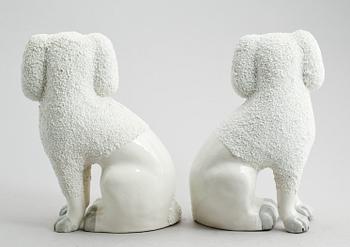 FIGURER, 1 par, porslin, England, 1900-talets första hälft.