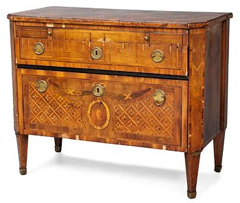 872. A Gustavian commode.