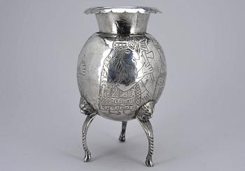 SKÅL, silver, Mexiko, 1900-talets mitt. Vikt 1330 g.