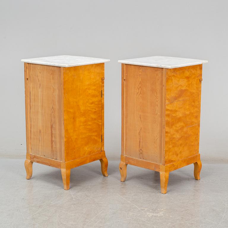 SÄNGBORD, ett par, 1900-talets första hälft.