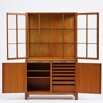 Carl Malmsten, an "Enstycksskåp" display cabinet, 1950s.