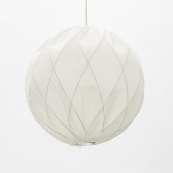 Tore Ahlsén, taklampa, "Pia-lampan", Gärsnäs.