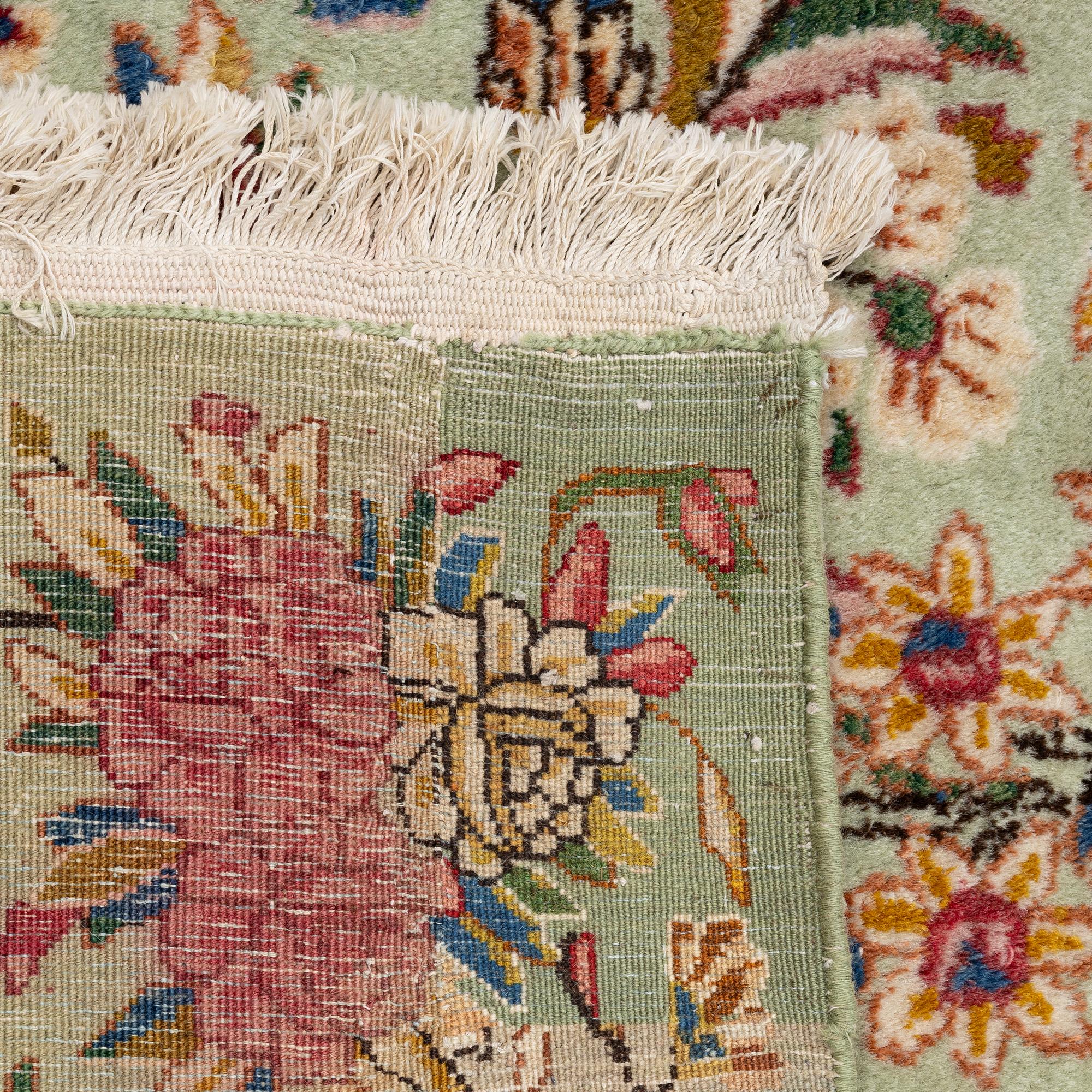 Matta, Kirman, ca 400 x 295 cm.