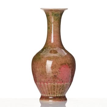 A peach-bloom vase and brushpot, Qing dynasty with Kangxi mark, the brushpot later.