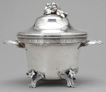 SOCKERSKÅL, silver, Jakob Engelberth Torsk, Stockholm, 1907. Vikt ca 452g.