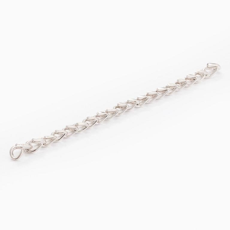 Tiffany & Co, a sterling silver "Forge" bracelet.