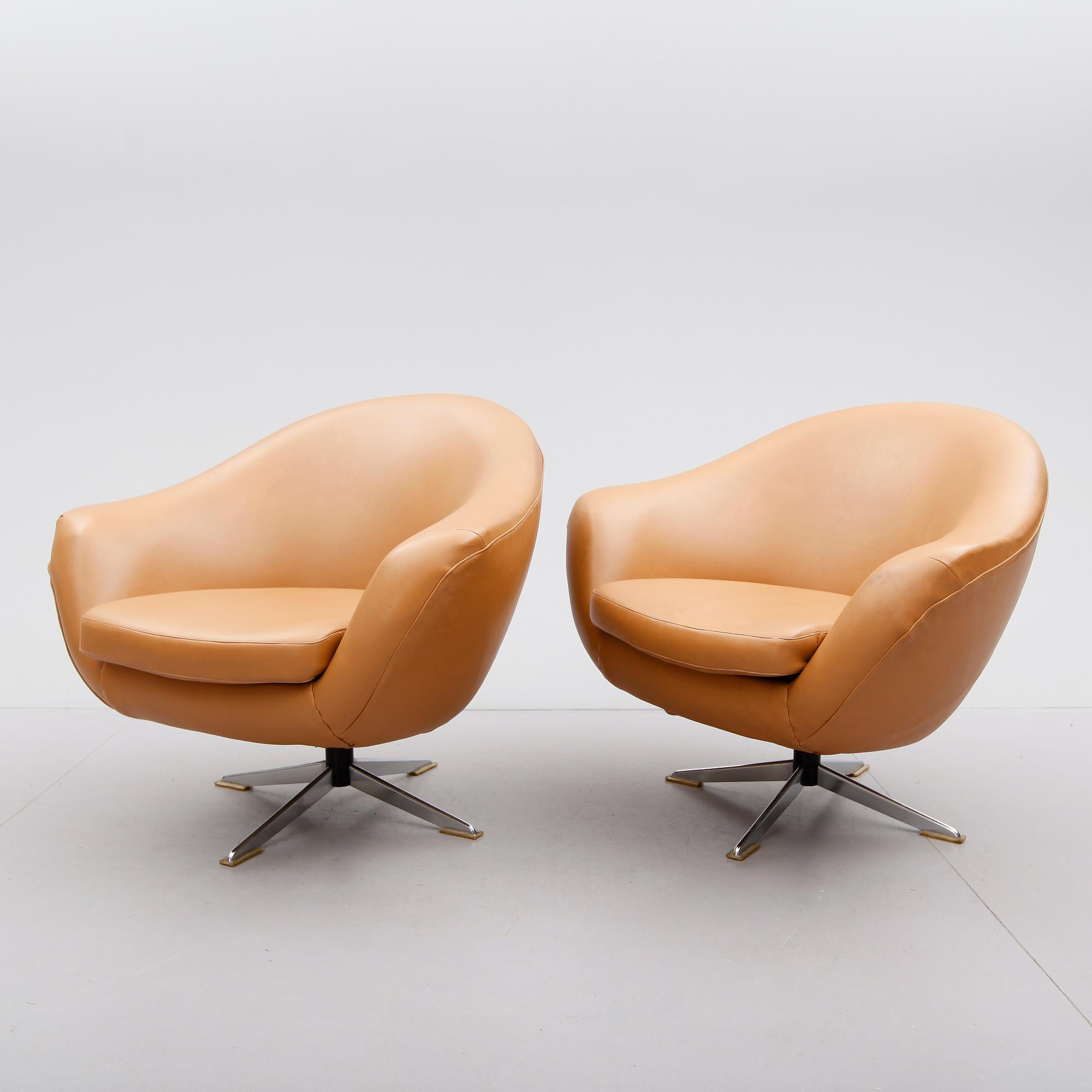SNURRFÅTÖLJER, 1 par, 1960-/70-tal.