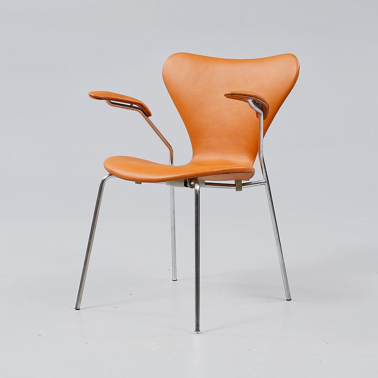 KARMSTOL, "Sjuan", Arne Jacobsen, Fritz Hansen, Danmark, 1973.