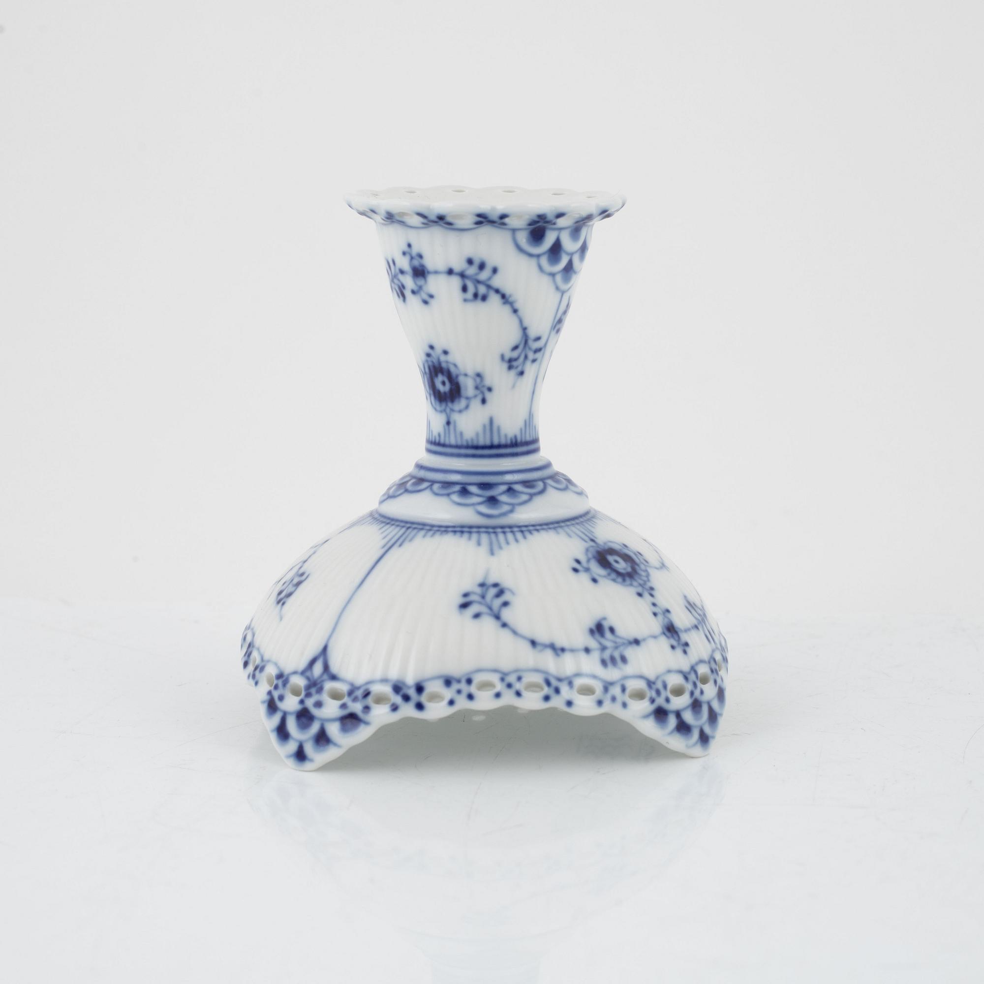 A 12-piece 'Musselmalet' porcelain coffee service, Royal Copenhagen, Denmark.