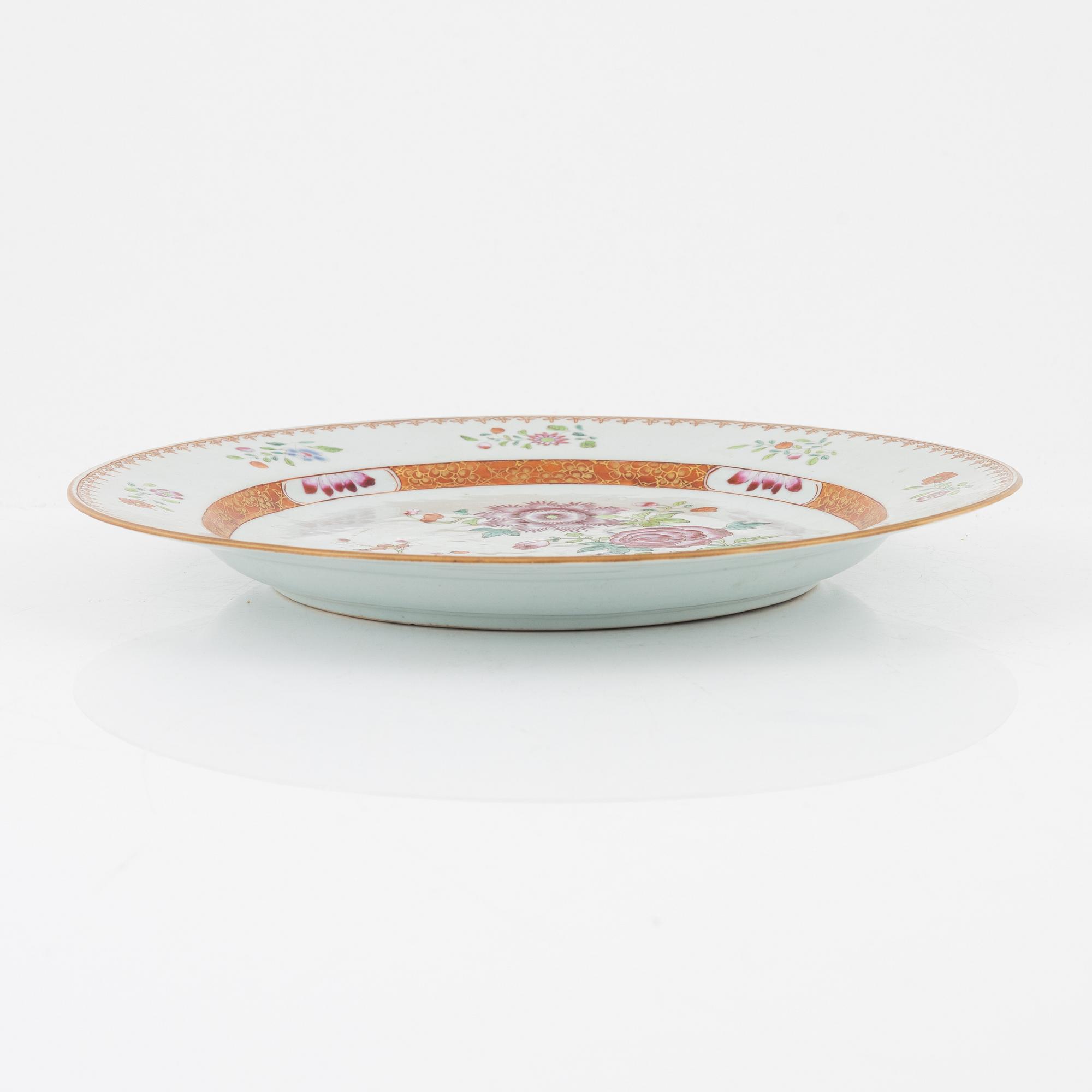 A famille rose dish, Qing dynasty, Qianlong (1736-95).